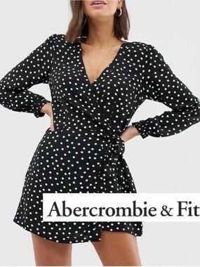 Abercrombie & Fitch Black and White Polka Dot Long Sleeve Wrap Romper | Sz Sm